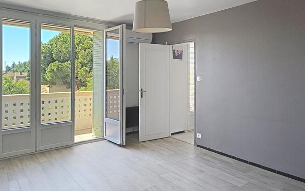 Appartement à vendre    3 pièces • 55 m2 Avignon