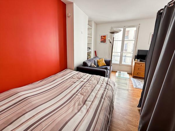 Appartement Paris 1 pièce(s) 25.45 m2