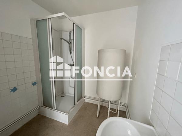 Location Appartement 2 pièces 43.7 m² - 57 RUE DE LA GARE Flers 61100
