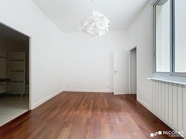 Appartement T3/T4 avec terrasse et parking – Triangle d’Or / Jardin Public