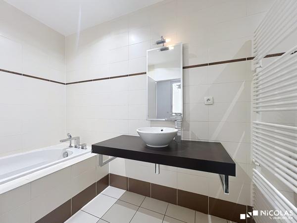 Appartement T3/T4 avec terrasse et parking – Triangle d’Or / Jardin Public