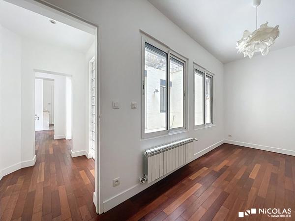 Appartement T3/T4 avec terrasse et parking – Triangle d’Or / Jardin Public