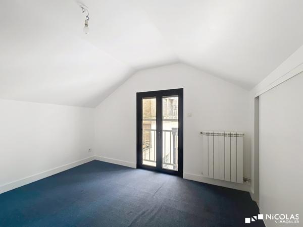 Appartement T3/T4 avec terrasse et parking – Triangle d’Or / Jardin Public