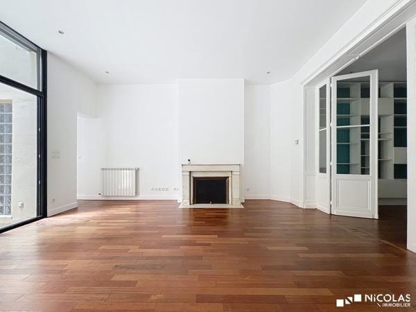Appartement T3/T4 avec terrasse et parking – Triangle d’Or / Jardin Public