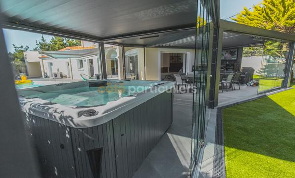 Vente Villa251 m² - 9 Pièces - BRETIGNOLLES SUR MER (85470)