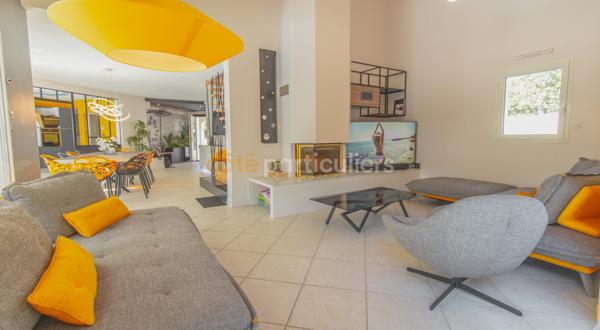 Vente Villa251 m² - 9 Pièces - BRETIGNOLLES SUR MER (85470)