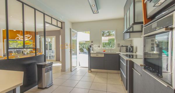 Vente Villa251 m² - 9 Pièces - BRETIGNOLLES SUR MER (85470)