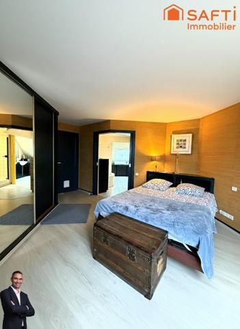 Superbe appartement de 3 pièces en attique disposant de deux terrasses, d'une cave, d'une place de stationnement privée et d'un garage !
