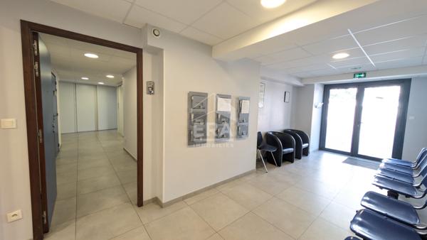 Local d'activité/bureau Toulouse Barrières de Paris / La Vache 100 m2