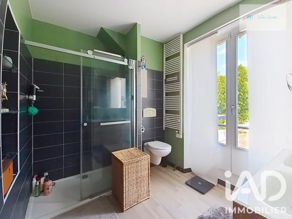 Maison à vendre 9 pièces 225 m² Le Coudray-Montceaux
