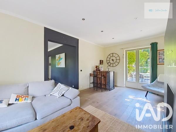 Maison à vendre 9 pièces 225 m² Le Coudray-Montceaux