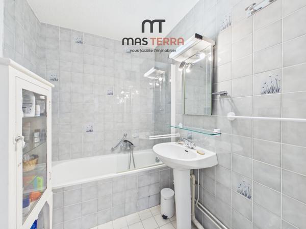 Appartement
         2 pièces
        - 64 m² Exclusivité 234 000 € *