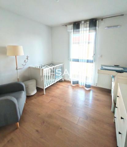 Maison T4 avec jardin et double garage + Parking