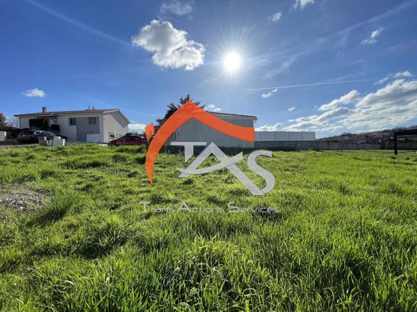 Vente                                                      Terrain
                        
                                         605 m2                     à Saint-Chamond