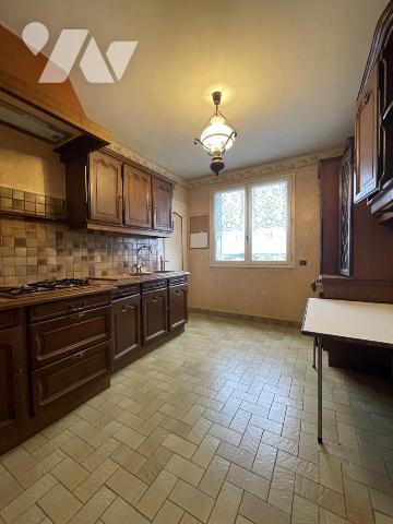 A VENDRE - REZE - St Paul - Appartement T5 d'env 89.18m² avec cave.