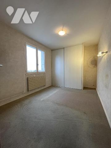 A VENDRE - REZE - St Paul - Appartement T5 d'env 89.18m² avec cave.