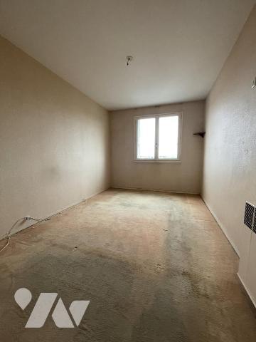 A VENDRE - REZE - St Paul - Appartement T5 d'env 89.18m² avec cave.