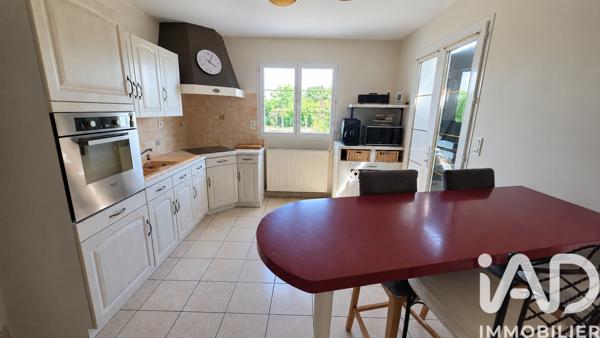 Maison à vendre 5 pièces 121 m² Fontenay-le-Comte