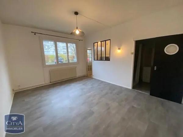 Appartement à louer 2 pièces 49.01m² Châteauroux (36000)