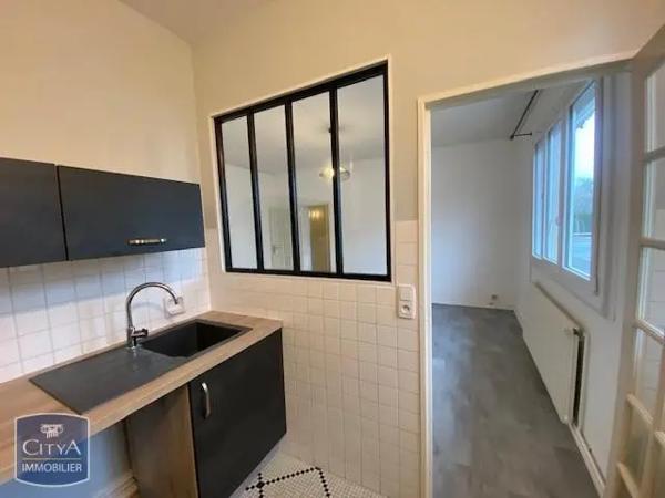 Appartement à louer 2 pièces 49.01m² Châteauroux (36000)