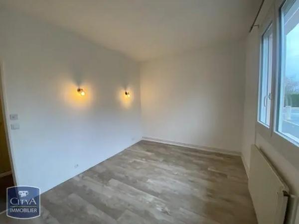 Appartement à louer 2 pièces 49.01m² Châteauroux (36000)