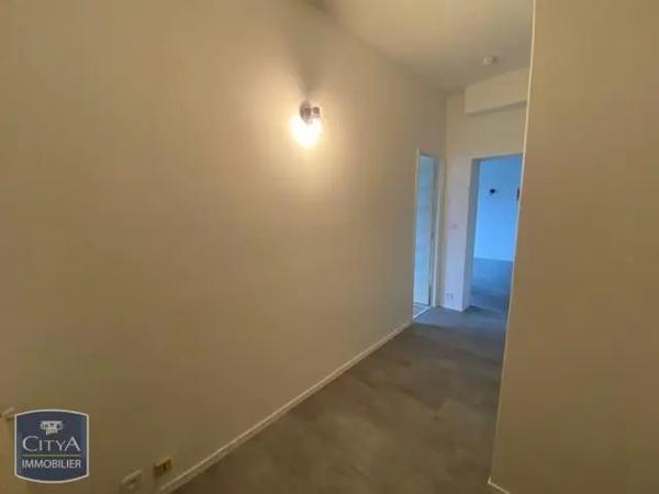 Appartement à louer 2 pièces 49.01m² Châteauroux (36000)