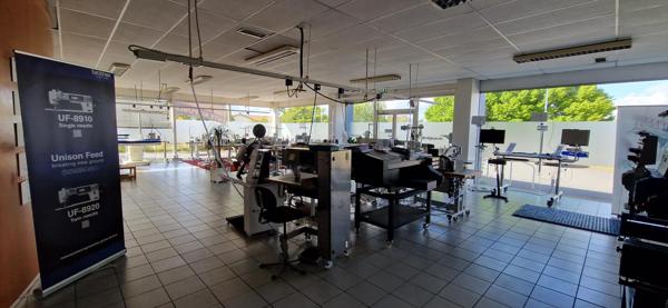 Local Commercial 1450m² – Cholet