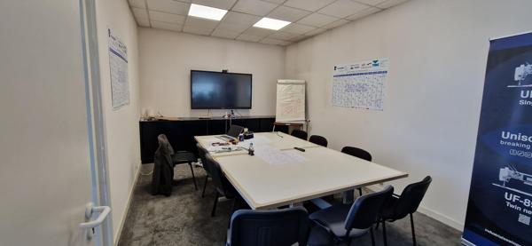 Local Commercial 1450m² – Cholet