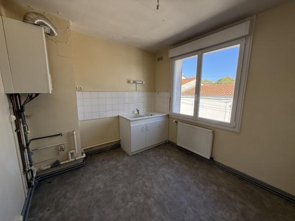 Appartement à louer 485 € CC NIORT 3 p 50 m² DPE E