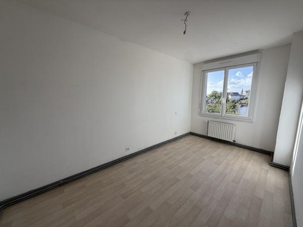 Appartement à louer 485 € CC NIORT 3 p 50 m² DPE E