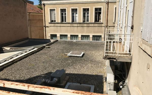 Immeuble à vendre    11 pièces • 800 m2 Orange