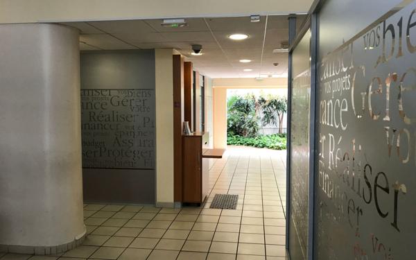 Immeuble à vendre    11 pièces • 800 m2 Orange