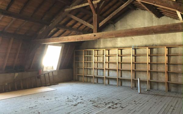 Immeuble à vendre    11 pièces • 800 m2 Orange