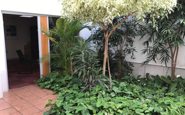 Immeuble à vendre    11 pièces • 800 m2 Orange