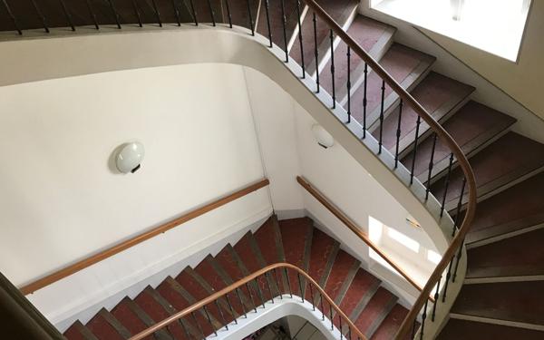 Immeuble à vendre    11 pièces • 800 m2 Orange