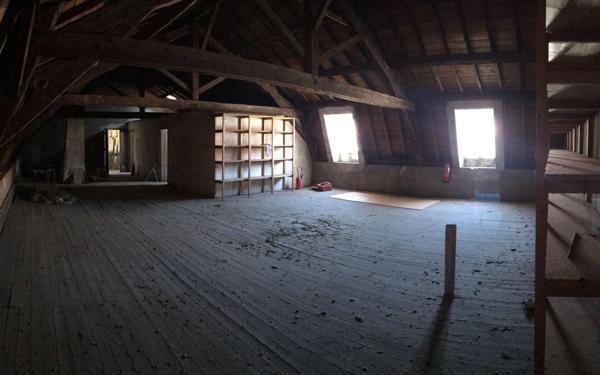 Immeuble à vendre    11 pièces • 800 m2 Orange