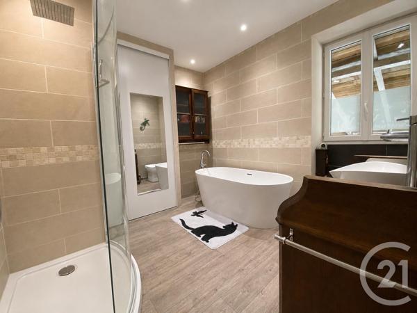 Maison à vendre  6 pièces - 193,58 m 2   MARANS  - 17