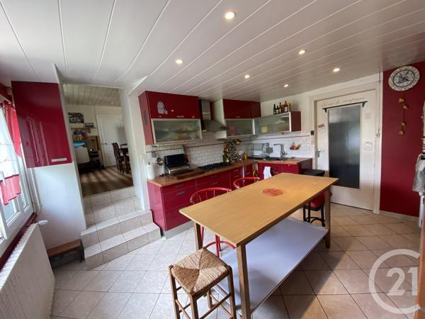 Maison à vendre  6 pièces - 193,58 m 2   MARANS  - 17