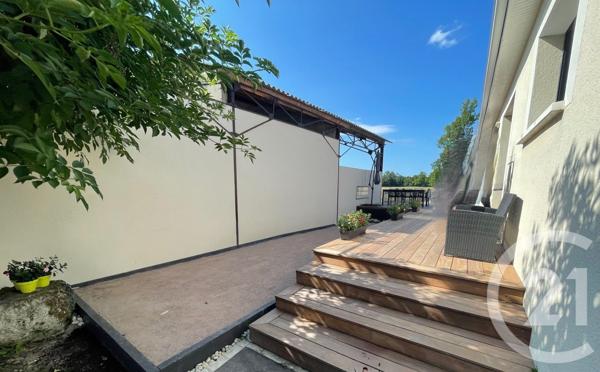 Maison à vendre  7 pièces - 157 m2 CHAMPNIERS - 16