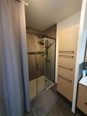 33000 BORDEAUX  APPARTEMENT T2 43 m2 +1 PLACE PARKING COUVERT