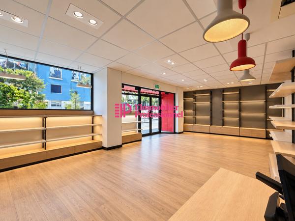 Local Commercial - à louer - 70 m2 - Lorient Centre