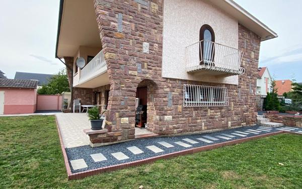 Maison à vendre    6 pièces • 142 m2 Colmar