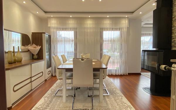 Maison à vendre    6 pièces • 142 m2 Colmar