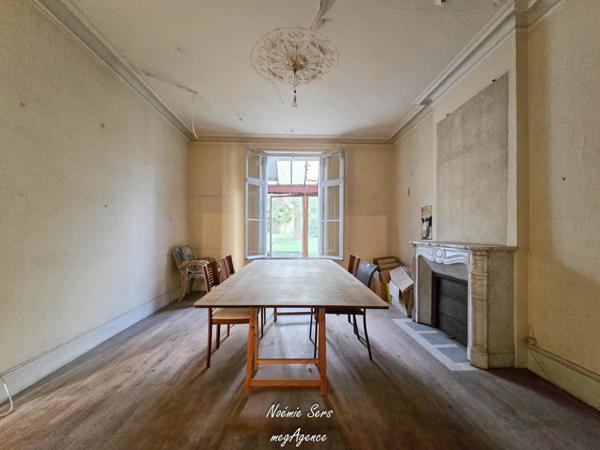 Maison à CHOLET, 49300 - 11 pièces 223m²