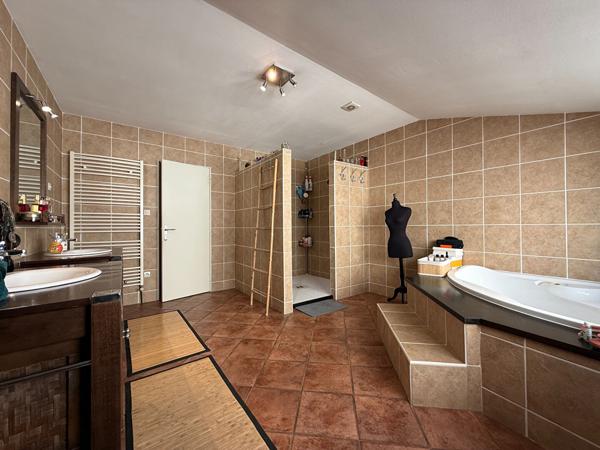 Maison 5 pièces 188 m2