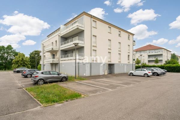 Parking + annexe + appartement