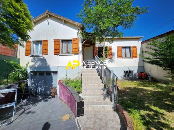 Maison de plain pied à Argenteuil 6 pièces, 4 chambres de 90m² située à 15 minutes de la gare. €424 000 ** - Référence 4525