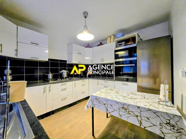Maison de plain pied à Argenteuil 6 pièces, 4 chambres de 90m² située à 15 minutes de la gare. €424 000 ** - Référence 4525