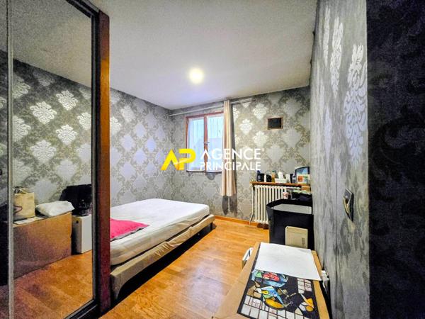 Maison de plain pied à Argenteuil 6 pièces, 4 chambres de 90m² située à 15 minutes de la gare. €424 000 ** - Référence 4525