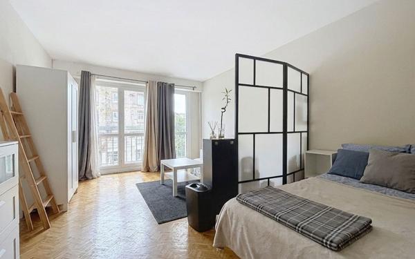 Appartement à vendre    1 pièce • 26 m2 Montrouge